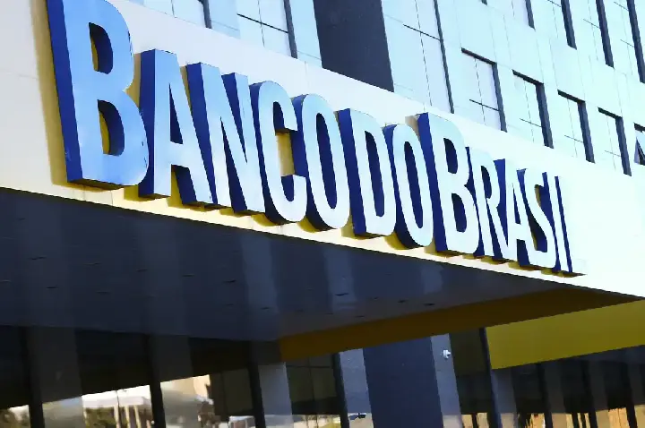 Lucro do Banco do Brasil cai 54% com avanço da crise no agro